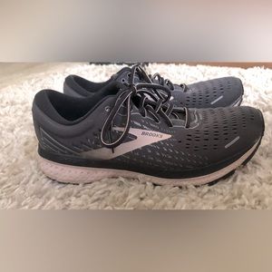 BROOKS Ghost 13 Running Shoes Size 10